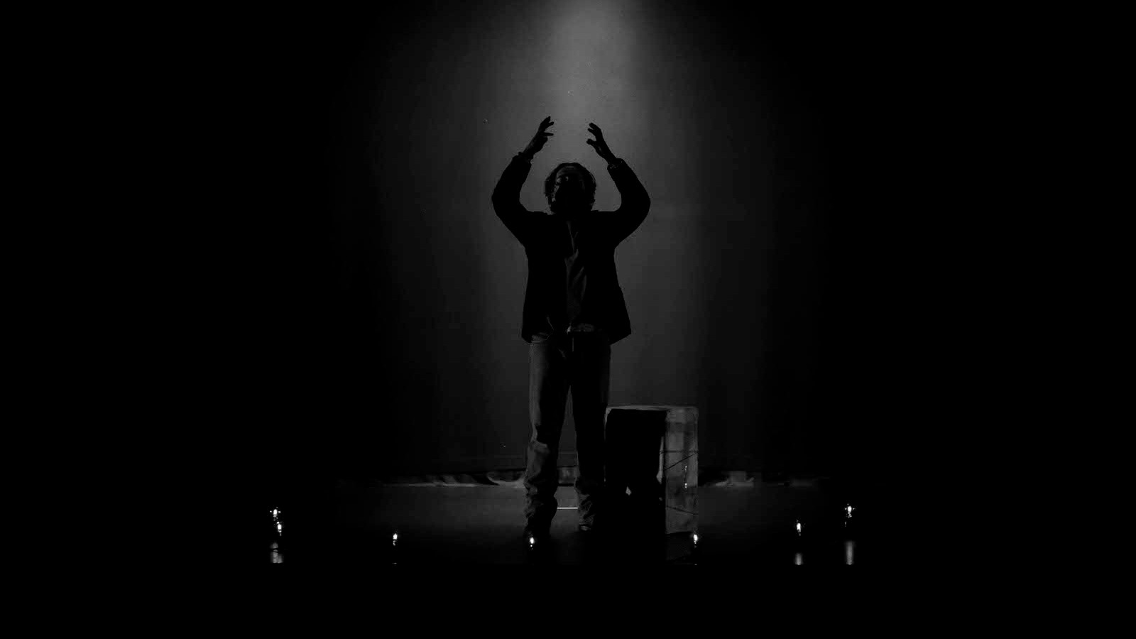 Un momento dello spettacolo Il circo capovolto